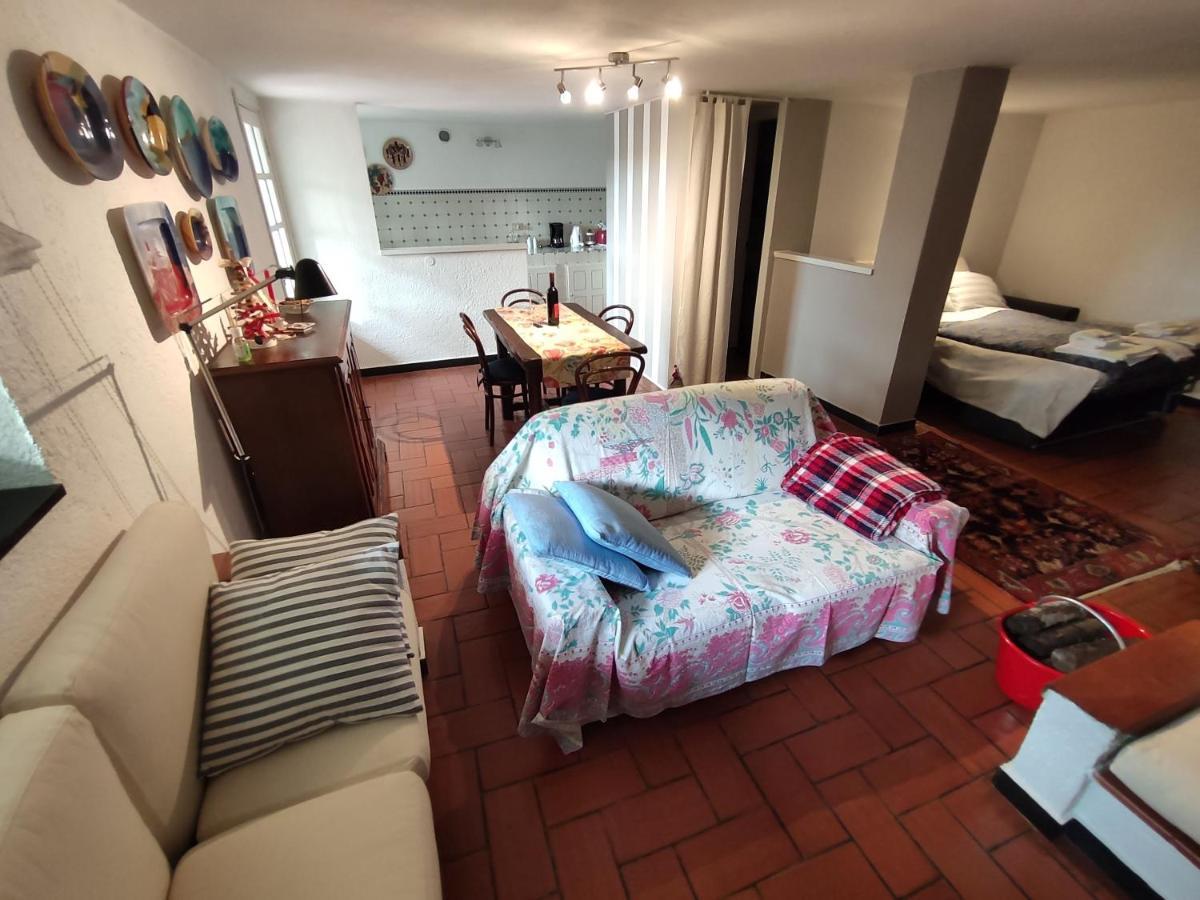 Independent apartment with a fabulous patio - Casa Penny Cisano sul Neva Bagian luar foto