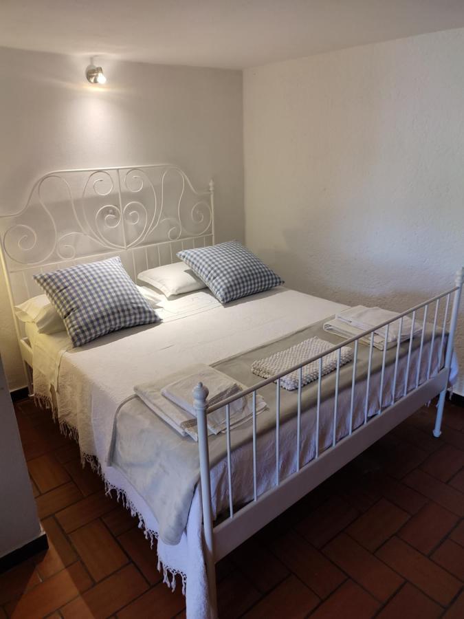 Independent apartment with a fabulous patio - Casa Penny Cisano sul Neva Bagian luar foto